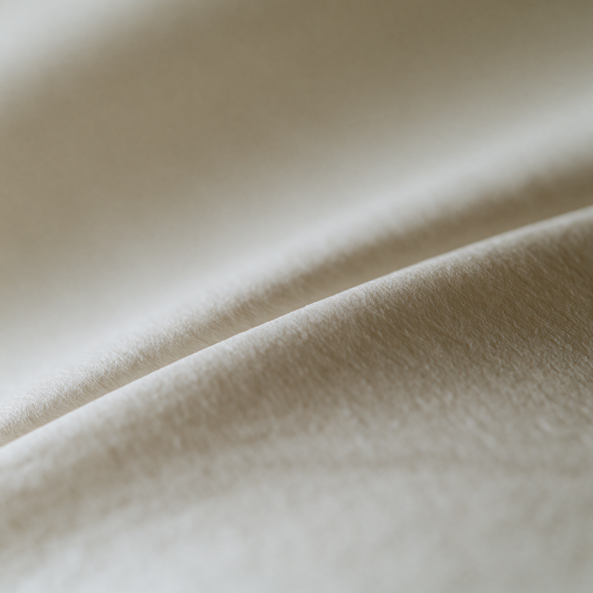 Neck lines from looking down — why so soon?